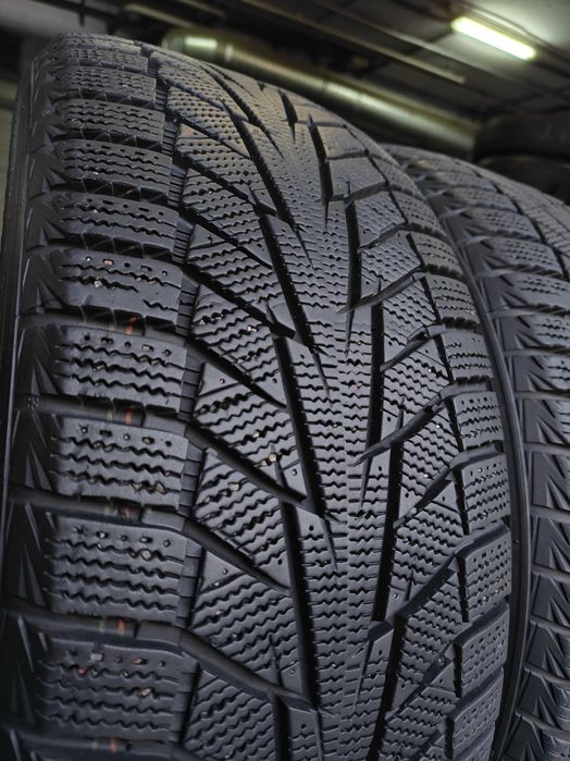 R17 215 55 шини зимові Hankook Winter I*cept IZ2 агресивні арктичні
