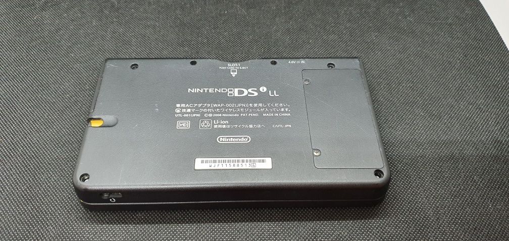 Konsola Nintendo DSi XL