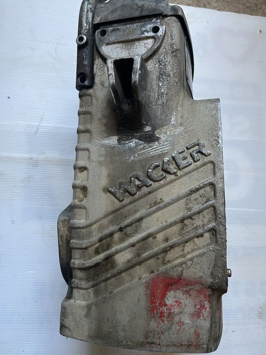 Wacker bs600 ubijak skoczek skrzynia korbowa