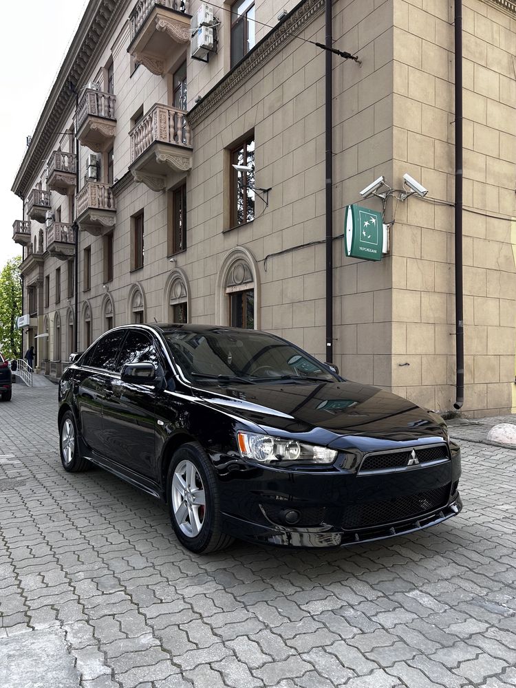 Продам Mitsubishi Lancer X 2.0