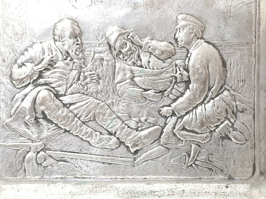 Antiga cigarreira com motivo de caça em casquinha - USSR