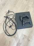 Konsola Playstation 4 + 2 Pady oraz Kable
