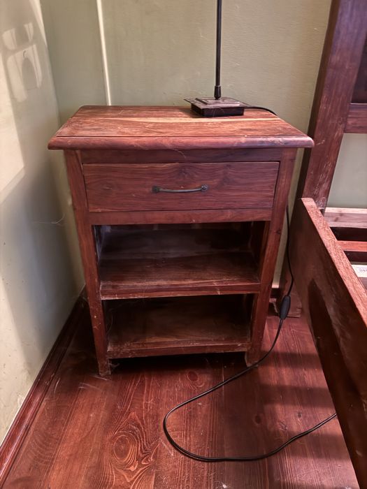 Komplet łóżko 2 szafki nocne , skrzynia. Belldeco.