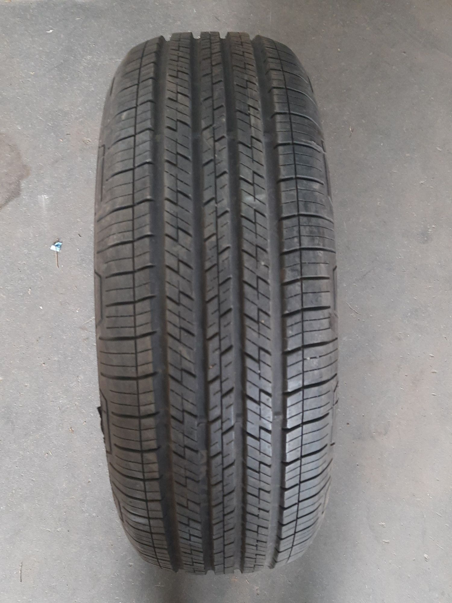 Opona 235/65R17 104V Continental 4x4 Contact