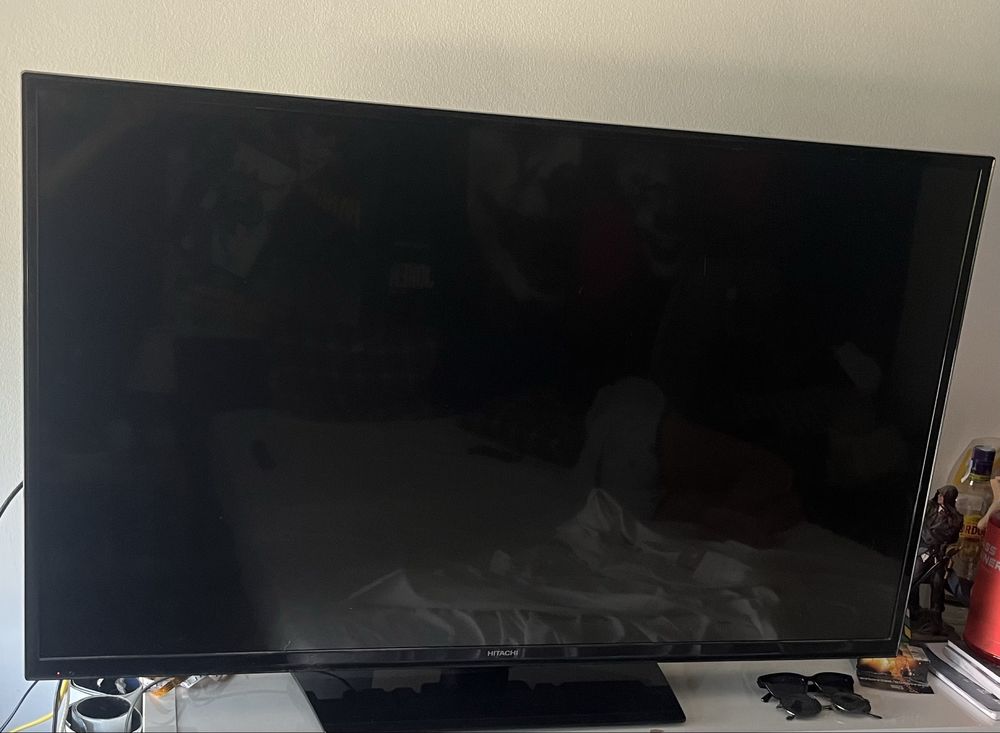 HITACHI SmartTV 50” (polegadas) (como nova e com pouco uso)