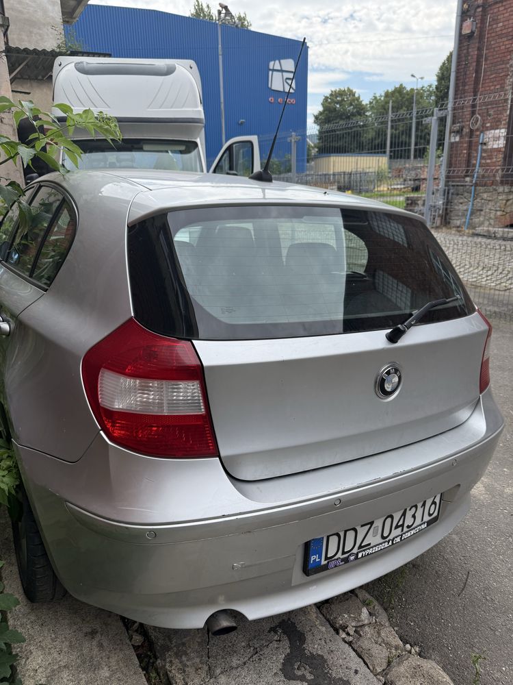 BMW serii 1 116i E87 2004rok 1.6 benzyna manual 115KM
