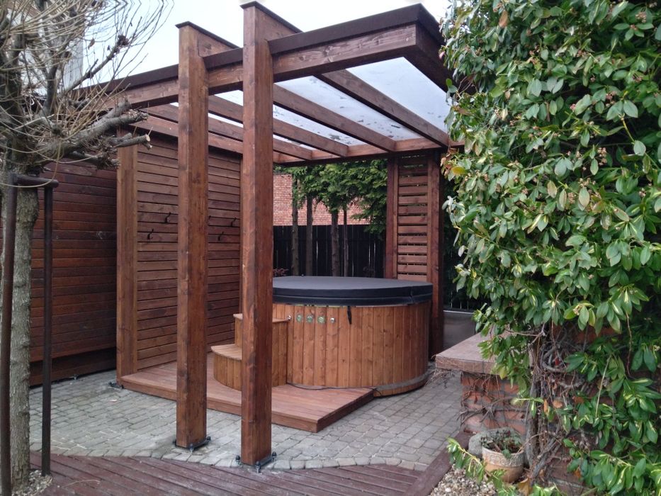 Balia ogrodowa wraz z zadaszeniem