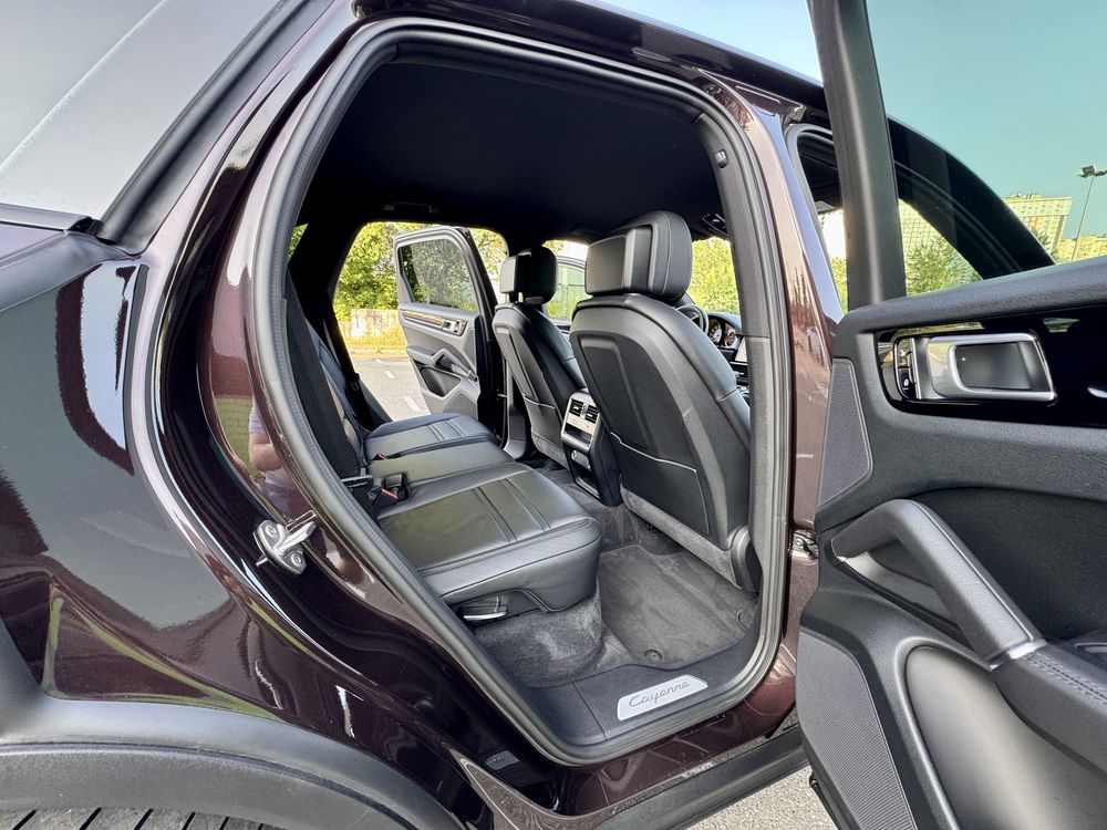 Porsche Cayenne Official