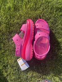 Crocs mega crush sandal рожеві