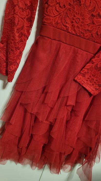 Sukienka czerwona wizytowa 140