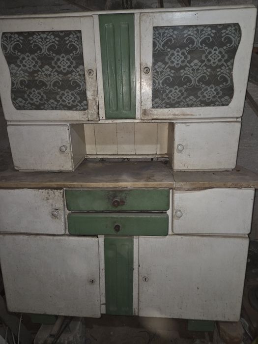 Babciny kredens szafavkuchenna prl