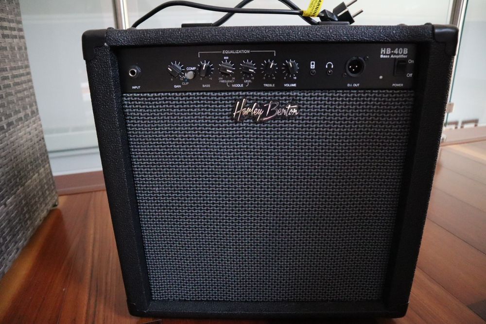 Harley Benton HB-40B- novo!