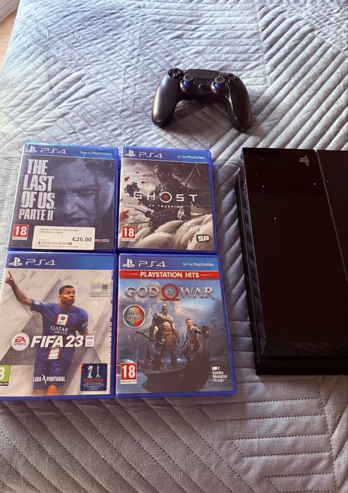 PS4 + Jogos + Cabos tudo TOP