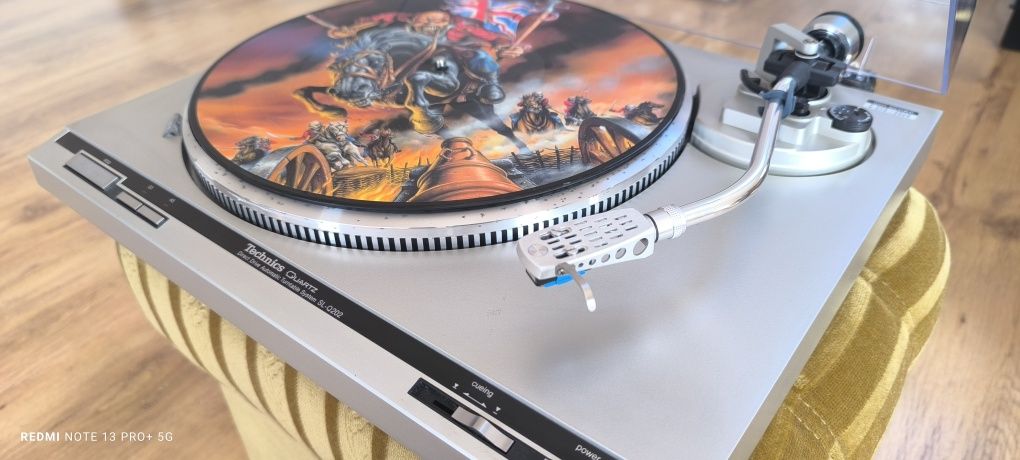 Gramofon Technics Quartz SL-Q202