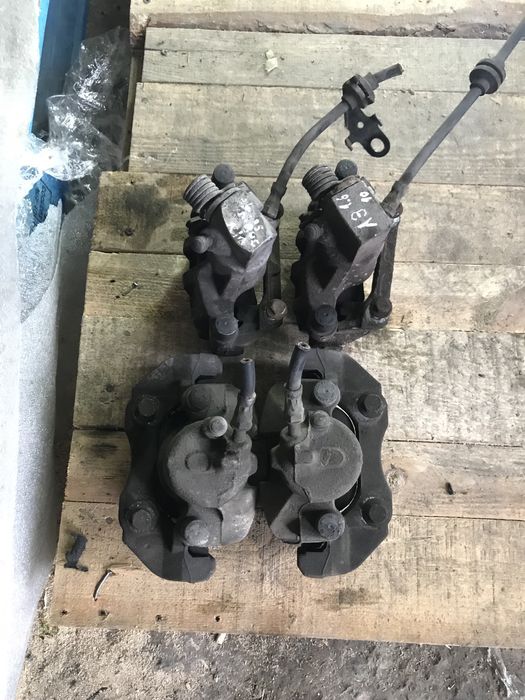 Супорт задній передній Volvo v50 v60 s60 xc60 xc40 xc90 вольво в50