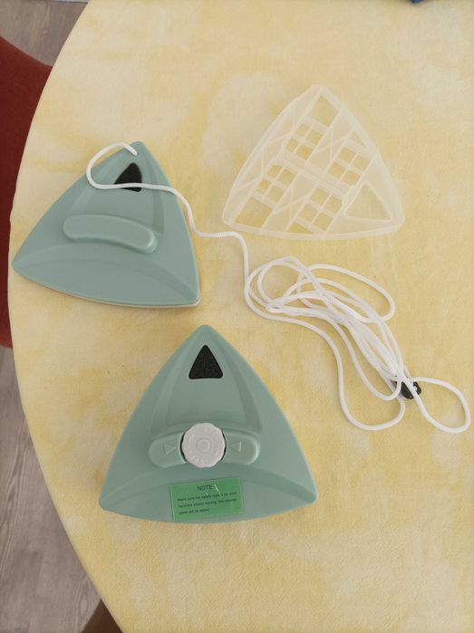 Limpa vidros magnético com regulador