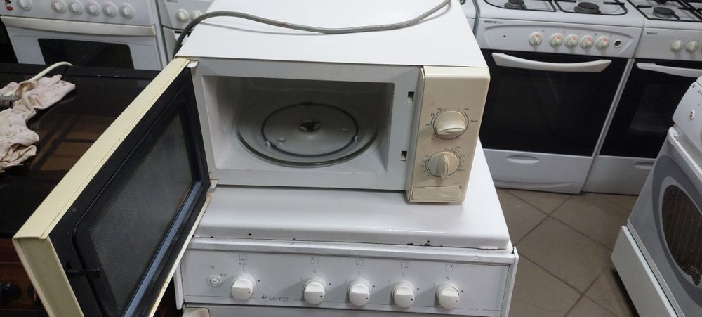 Мікрохвильова піч самсунг хороший дуже бренд.