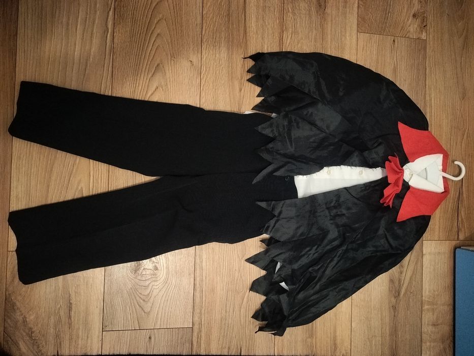 Strój Drakuli Halloween r. 5-6 lat