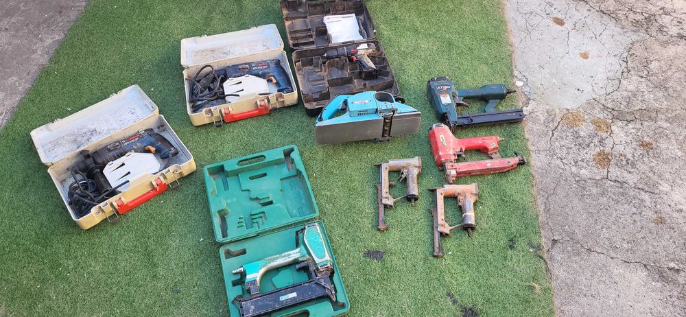 Máquinas antigas para venda.