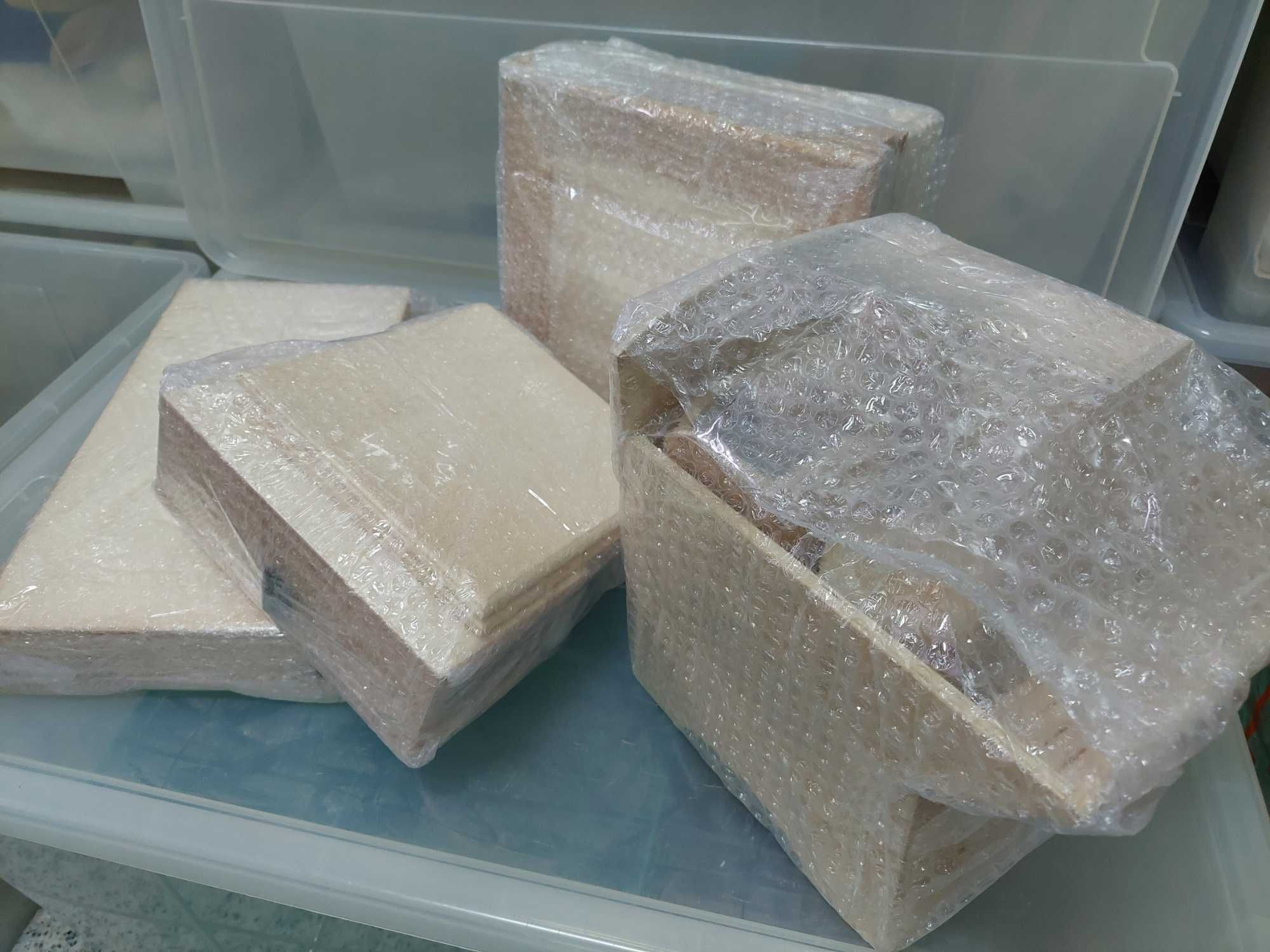 Vendo lote surpresa de peças de madeira para decorar. Novo.