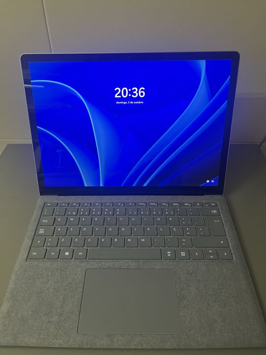 Microsoft Surface Laptop 4