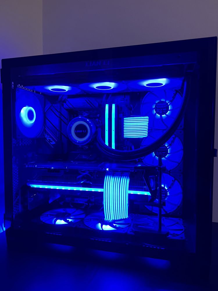 PC GAMER - 7700X + RX 7900 XTX