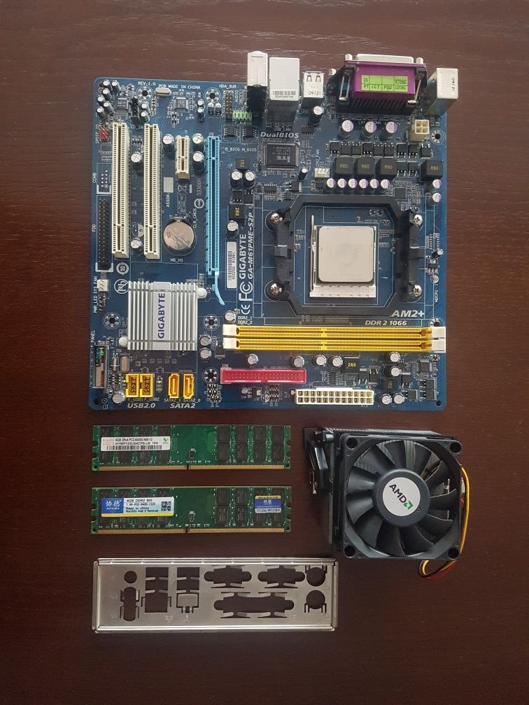 Plyta Głowna Gigabyte AM2+ oraz Procesor AMD Phenom II X4 925 2,8GHz