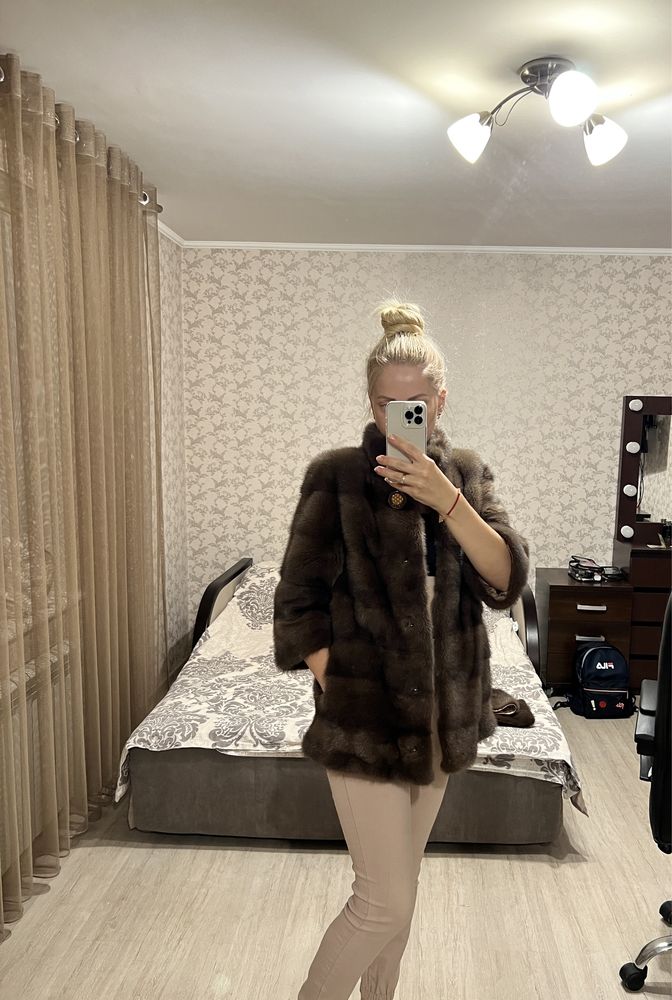 Продам норковую шубу