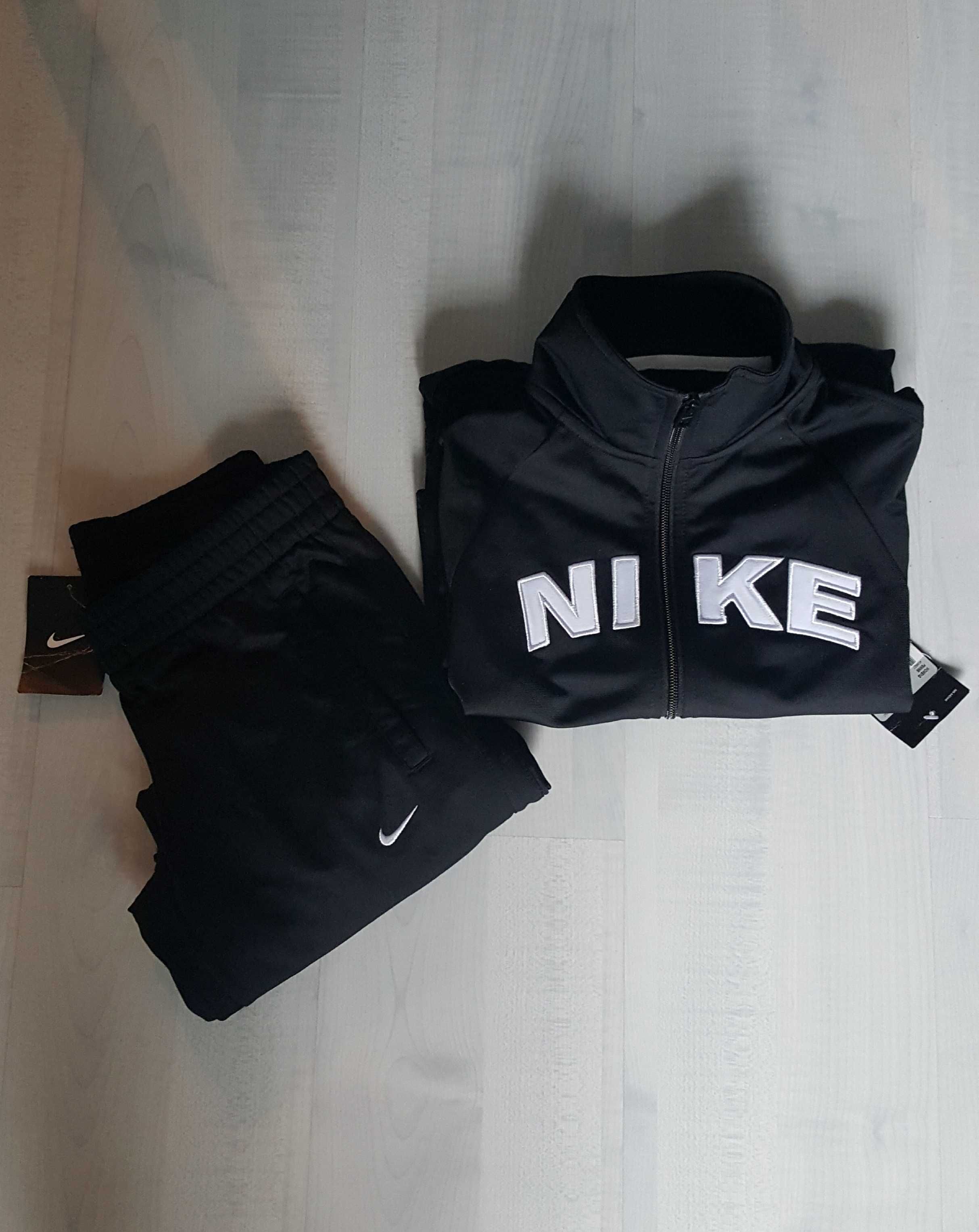 NIKE oryginalny sportowy dres nowy