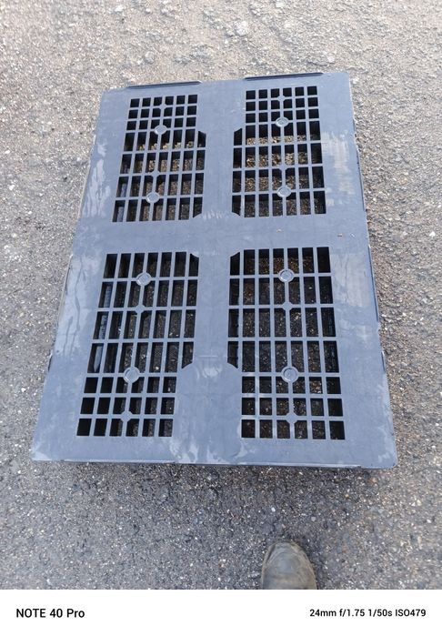 Sprzedam palety plastikowe 120x80 i 120x100