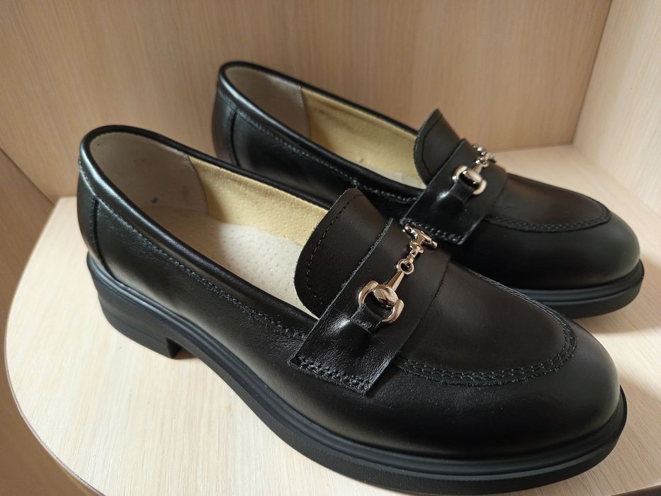 Жіночі лофери.шкіра 37 розмір