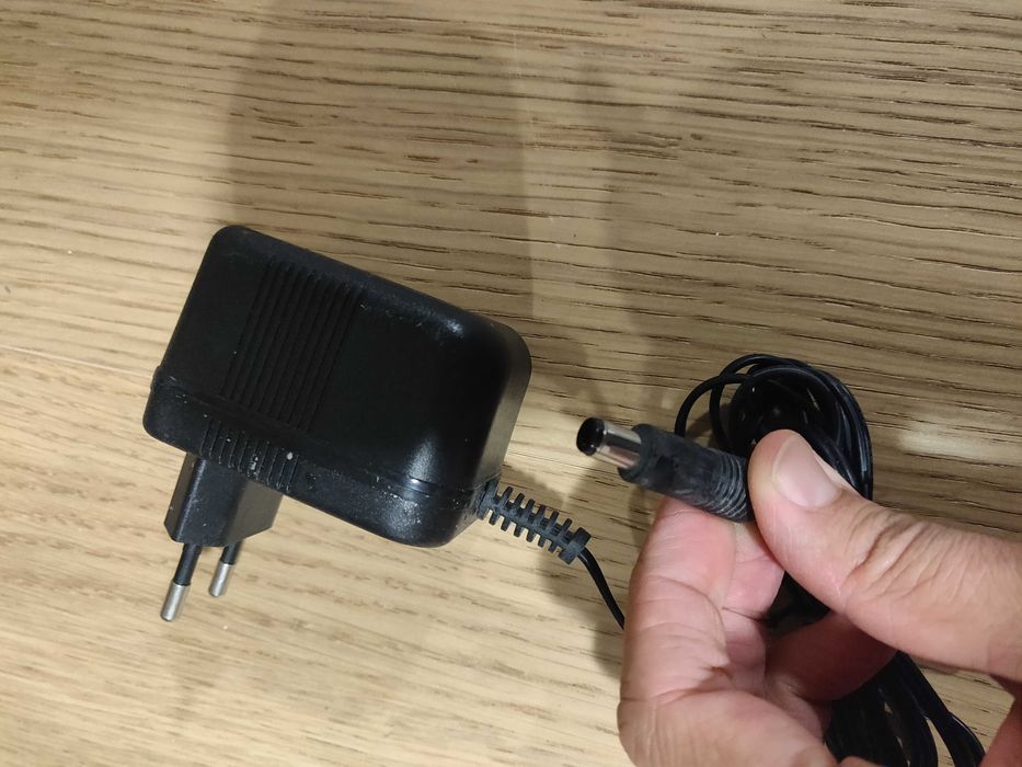 Carregador OEM, modelo AA-1860BN