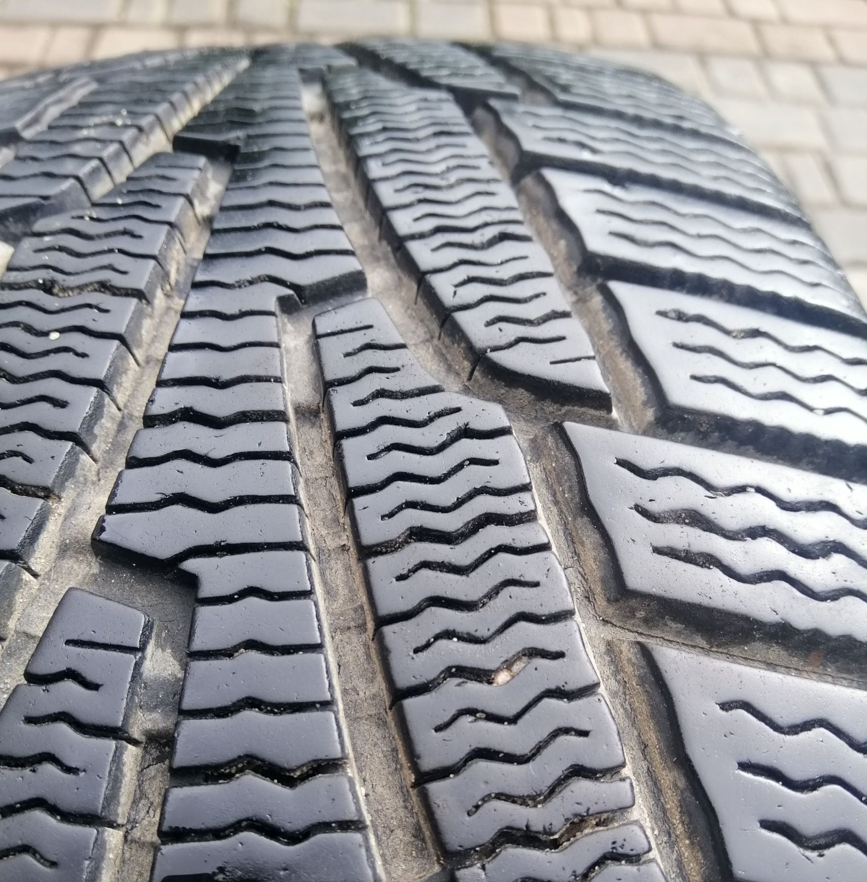 Шини  Kumho R15 195/65 Резина Зима