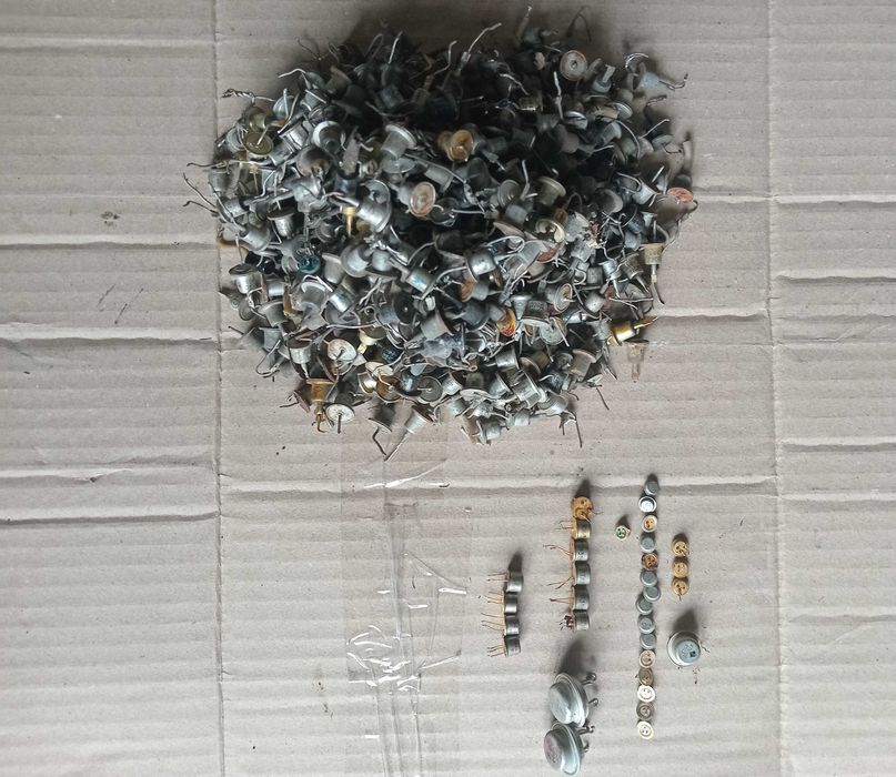 Продам радянський транзистор