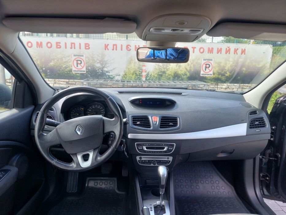 Рено Флюенс 2011р. 1.6 автомат, газ/бензин