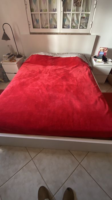Cama malm ikea 160x200 com 4 gavetas