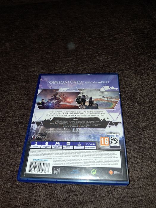 Horizon Zero Dawn: Complete Edition – PS4 (usado)