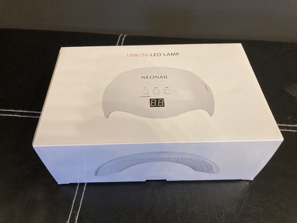 Lampa LED 18W/36 z wyświetlaczem NeoNail