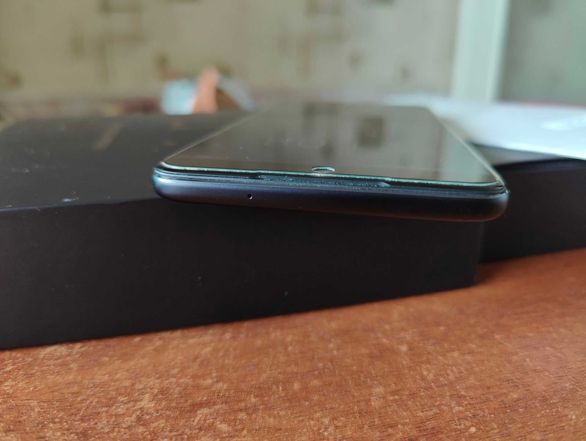 Смартфон Meizu 15 Lite 4/64