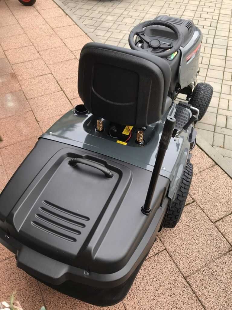 Traktorek ogrodowy Koszem traktor kosiarka MTD BRIGGS STRATTON 17,7 KM