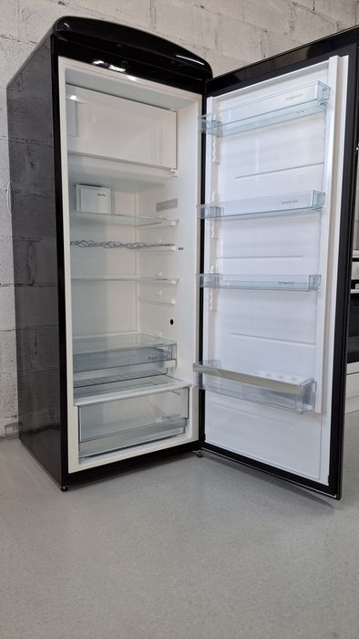 Яскравий ретро холодильник Gorenje wss43 доставка гарантія