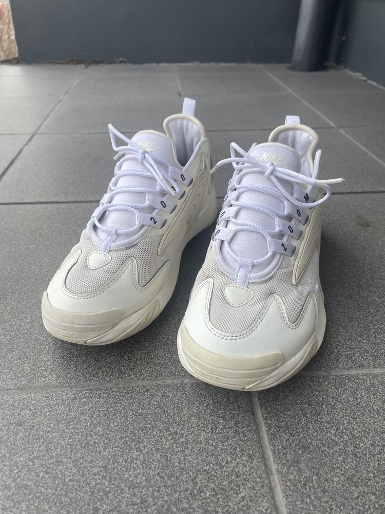 Buty Nike Zoom 2K Białe damskie 90 retro 270 oldschool styl