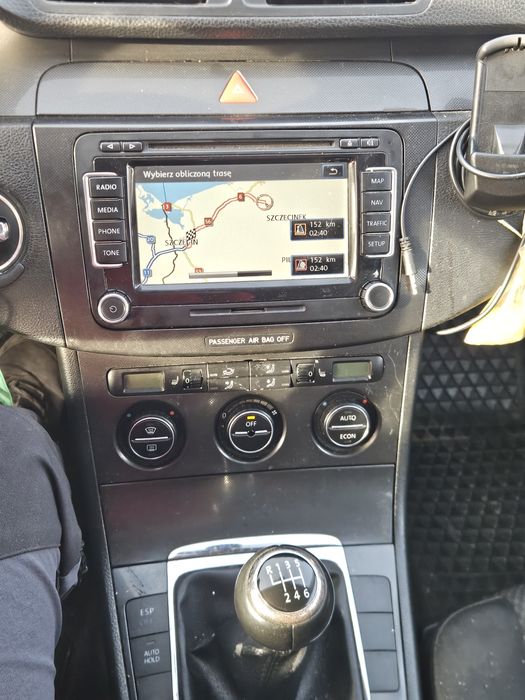 Passat b6 2.0 140 km 6 biegów * Nawigacja * Climatronic