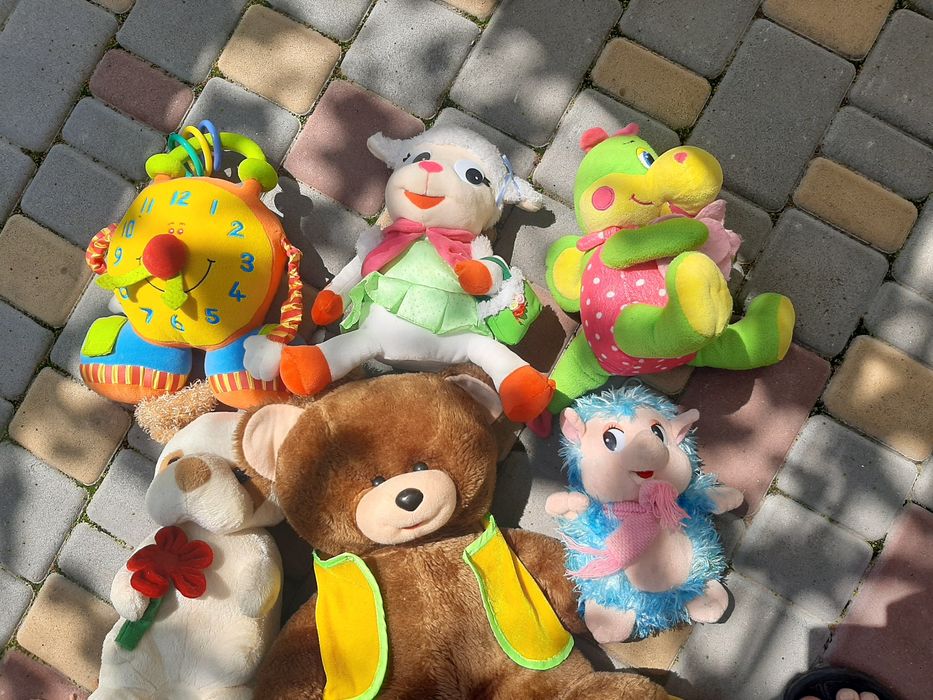 Мякі   іграшки ...