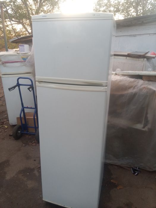 Продам холодильник
