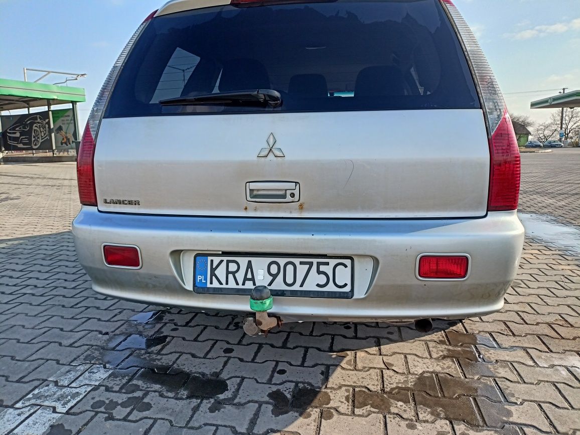 Sprzedam samochód Mitsubishi Lancer combi 2004