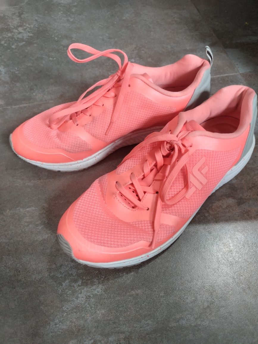 Adidasy 4F 40 26.5cm stan bardzo dobry