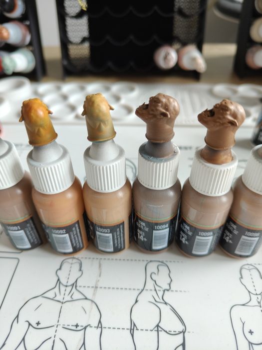 Two Thin Coats FARBKI 54 FARBY