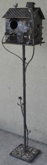 Domek dla Ptaszków Budka dla Ptaków Karmnik Metalowy z Podstawą Beton