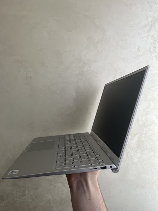 Ультрабук Dell Inspiron 5501 / 5508 15.6 ips i7-1065G7 SSD